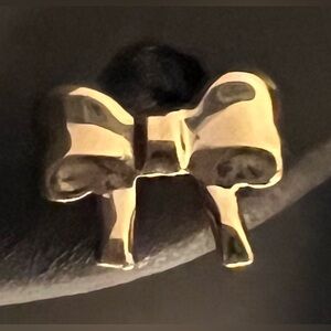 14k Gold Bow Post Earrings. Suitable for Children.